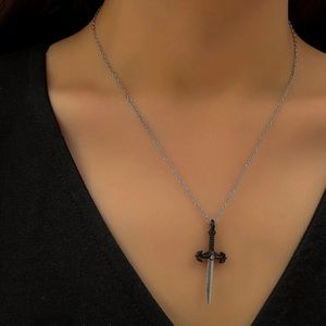 🗡 Awesome Rhinestone Sword Dagger Necklace 🗡